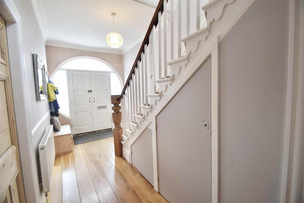 Bournemouth Gardens, Whitley Bay 4 bed semidetached house £535,000