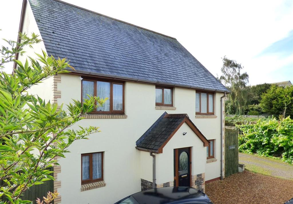 Town Park, Torrington 5 bed detached house £399,950