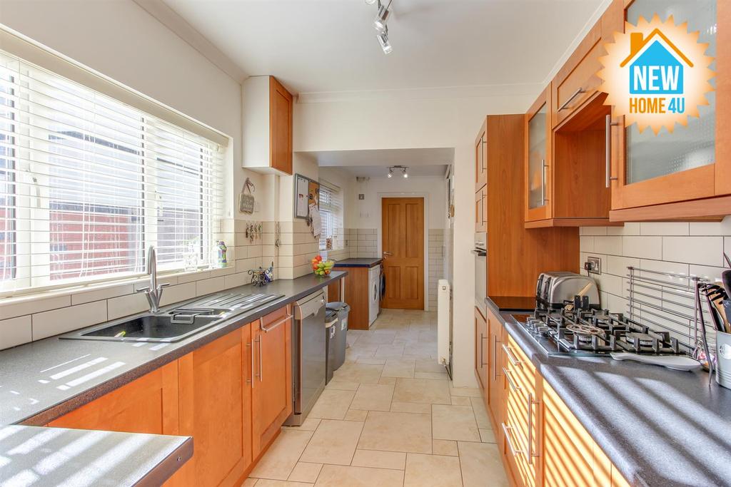 Kitchen: