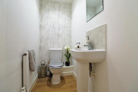 7 Siddeley Road, Crayford, Dartford, DA1 4FX