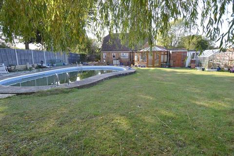 97 Chestfield Road, Chestfield, Whitstable, CT5 3LU