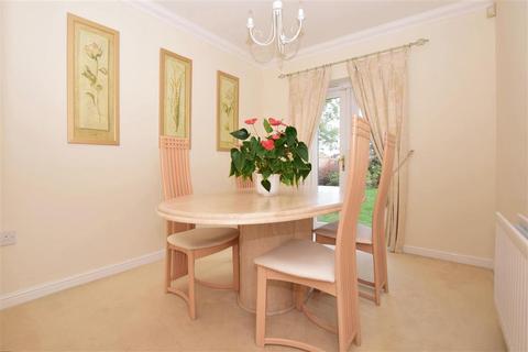 9 Flamingo Drive, Herne Bay, CT6 5RY
