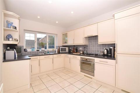 9 Flamingo Drive, Herne Bay, CT6 5RY