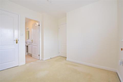 9 Flamingo Drive, Herne Bay, CT6 5RY