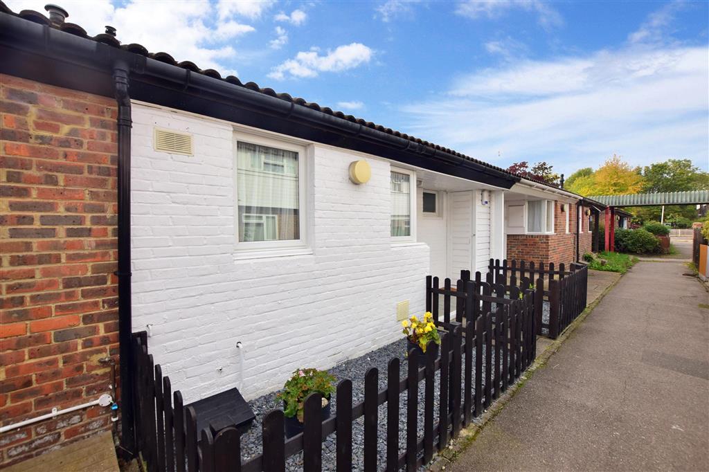 Plumleys, Pitsea, Basildon, Essex 1 bed terraced bungalow £190,000