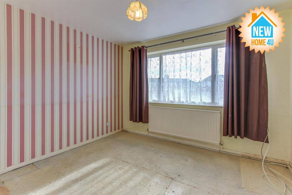 Main bedroom:
