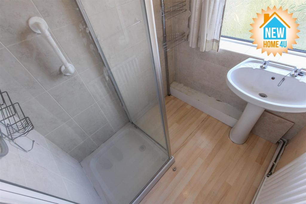 Family bathroom: