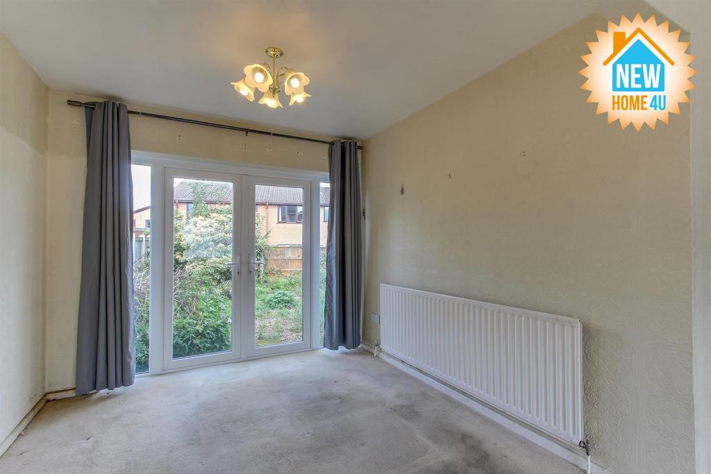 Dining room:
