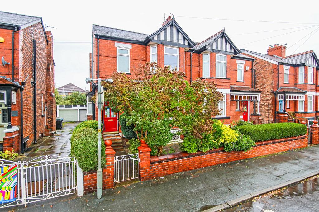 Newton Road, Urmston, Manchester, M41 3 bed semidetached house £365,000