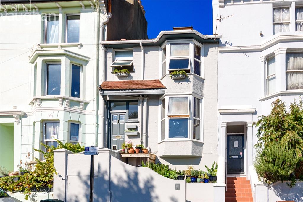 Princes Crescent, Brighton, BN2 4 bed terraced house £575,000