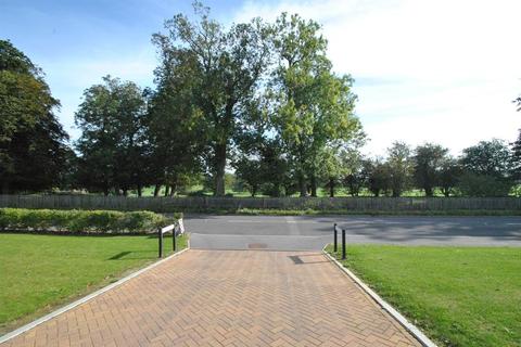 2 Mayes Drive, Buntingford, SG9 9SP