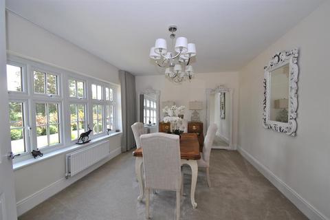 2 Mayes Drive, Buntingford, SG9 9SP