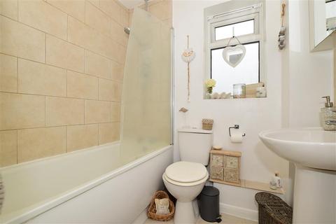 28 Hasted Close, Greenhithe, DA9 9HT