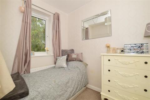 28 Hasted Close, Greenhithe, DA9 9HT