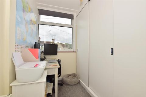 9 Beechfield Road, Erith, DA8 3BB