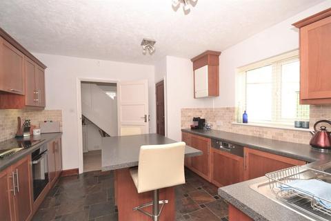 31 Stuart Close, Emmer Green, Reading, RG4 8RF