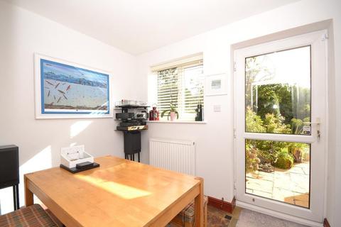 31 Stuart Close, Emmer Green, Reading, RG4 8RF