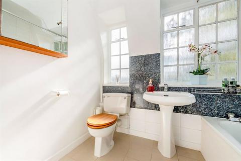 130 Ealing Village, London, W5 2EB