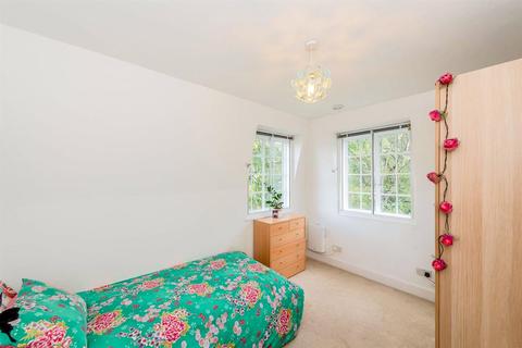 130 Ealing Village, London, W5 2EB