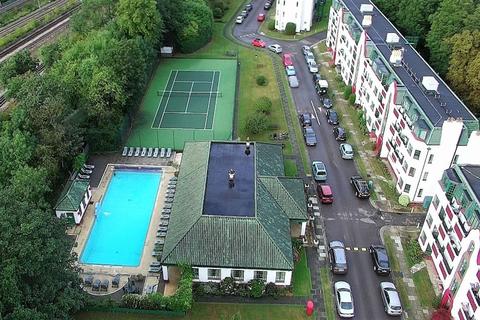 130 Ealing Village, London, W5 2EB