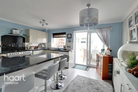 64 Conisborough, Toothill, Swindon, SN5 8ET