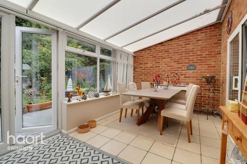 64 Conisborough, Toothill, Swindon, SN5 8ET