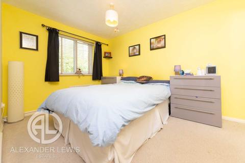 4 Chagny Close, Letchworth Garden City, SG6 4BY