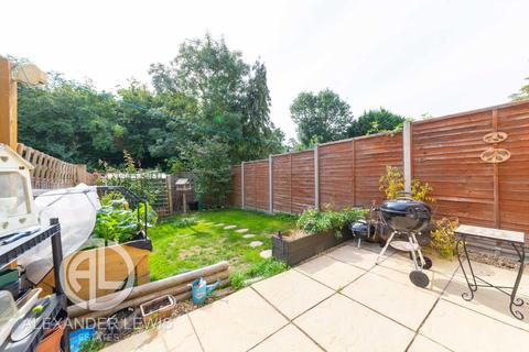 4 Chagny Close, Letchworth Garden City, SG6 4BY