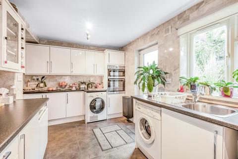 64 Windermere Road, London, SW16 5HG