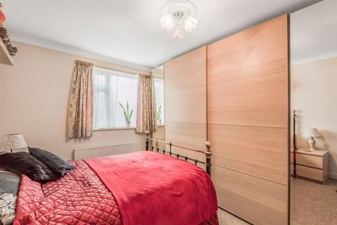 64 Windermere Road, London, SW16 5HG