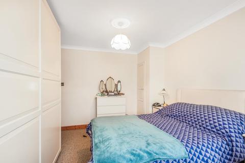 64 Windermere Road, London, SW16 5HG