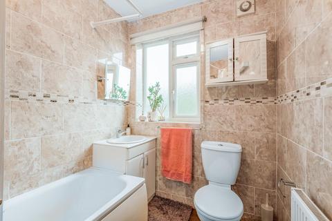 64 Windermere Road, London, SW16 5HG