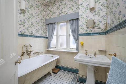 20 Milner Road, Kingston Upon Thames, KT1 2AU
