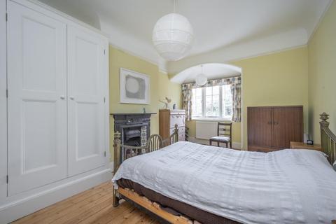 20 Milner Road, Kingston Upon Thames, KT1 2AU