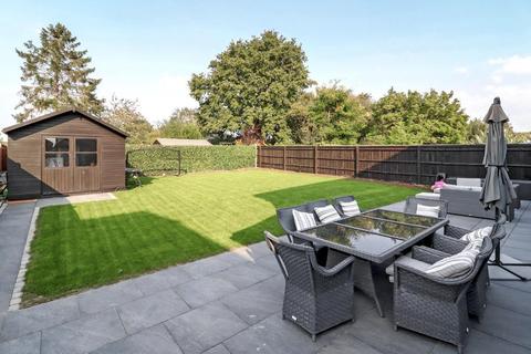 26 Howard Crescent, Seer Green, Beaconsfield, HP9 2XP