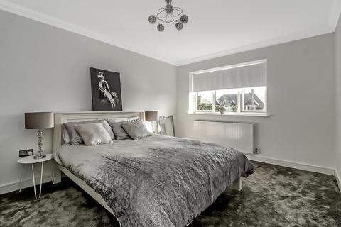 26 Howard Crescent, Seer Green, Beaconsfield, HP9 2XP
