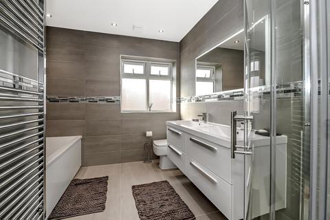 26 Howard Crescent, Seer Green, Beaconsfield, HP9 2XP