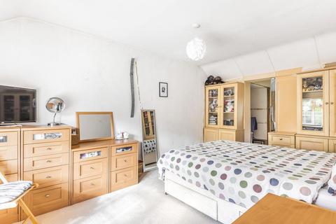 Elm Cottage Calcot Park, Calcot, Reading, RG31 7RN