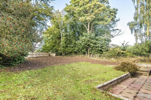 Elm Cottage Calcot Park, Calcot, Reading, RG31 7RN