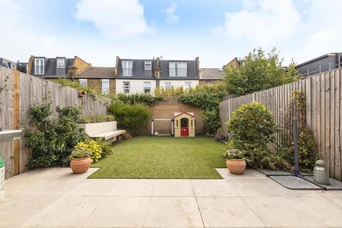 26 Freshford Street, London, SW18 3TF
