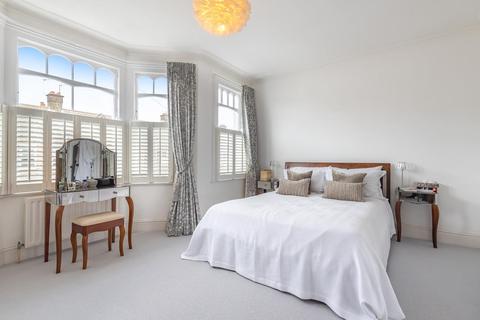 26 Freshford Street, London, SW18 3TF
