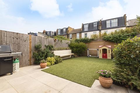 26 Freshford Street, London, SW18 3TF
