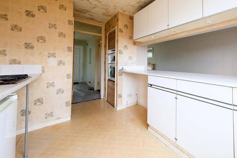 118 Buckstone Road, Edinburgh, EH10 6UT