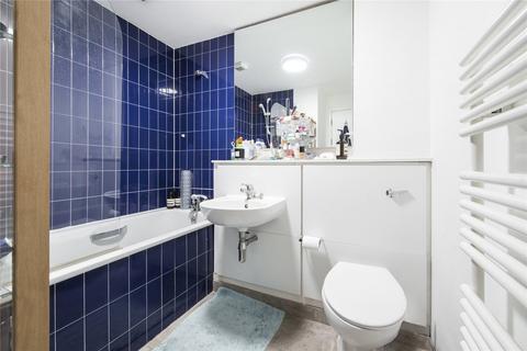 1 bedroom mews to rent, Gower Mews, London