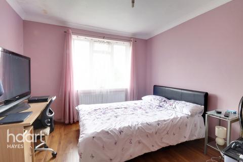 9 Bedwell Gardens, Hayes, UB3 4EA