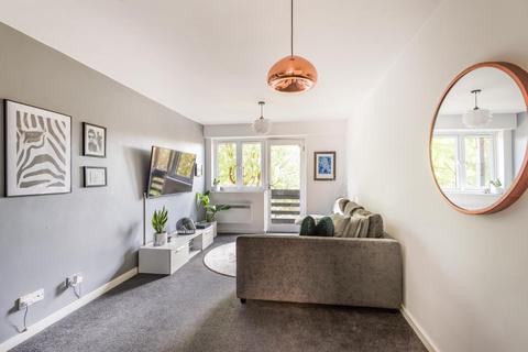 55 Tithe Barn Close, Kingston Upon Thames, KT2 6RZ