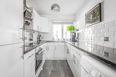 55 Tithe Barn Close, Kingston Upon Thames, KT2 6RZ