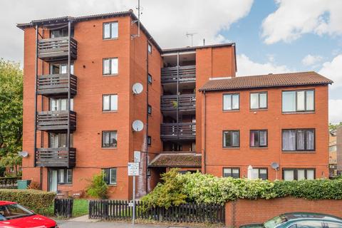 55 Tithe Barn Close, Kingston Upon Thames, KT2 6RZ