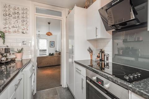 55 Tithe Barn Close, Kingston Upon Thames, KT2 6RZ