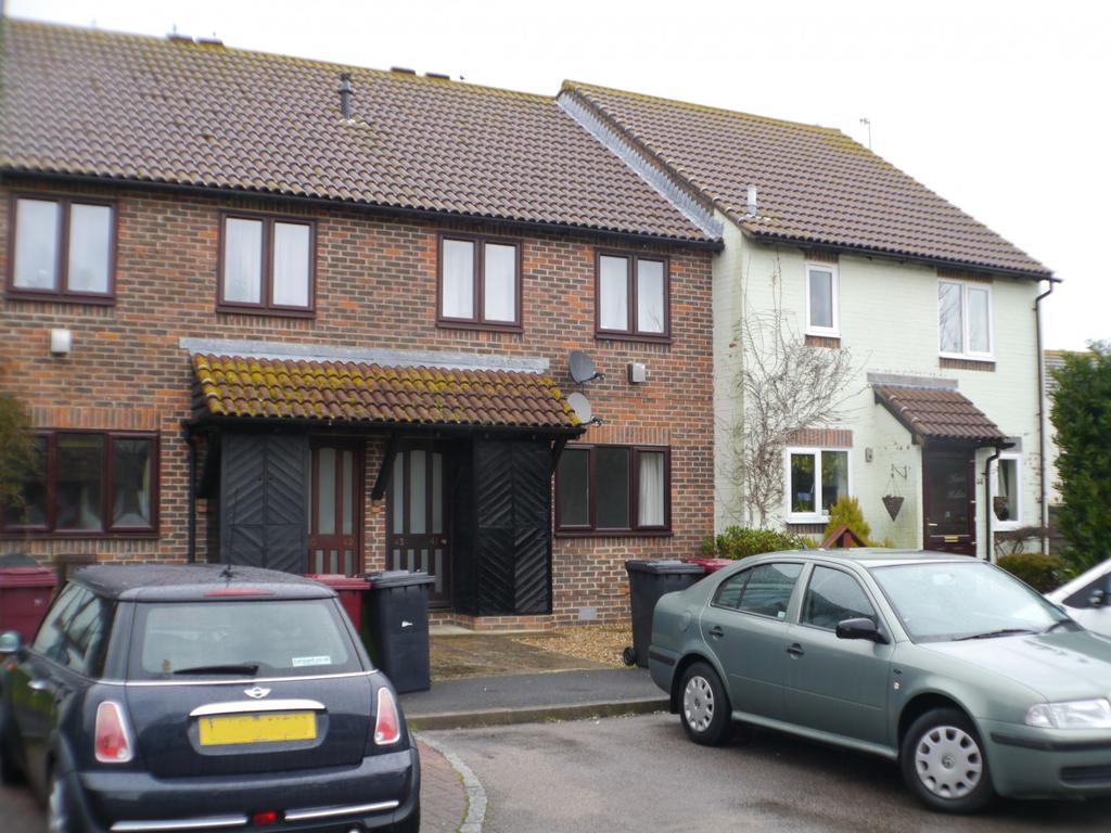 Chichester Drive, Tangmere... 1 bed flat £850 pcm (£196 pw)